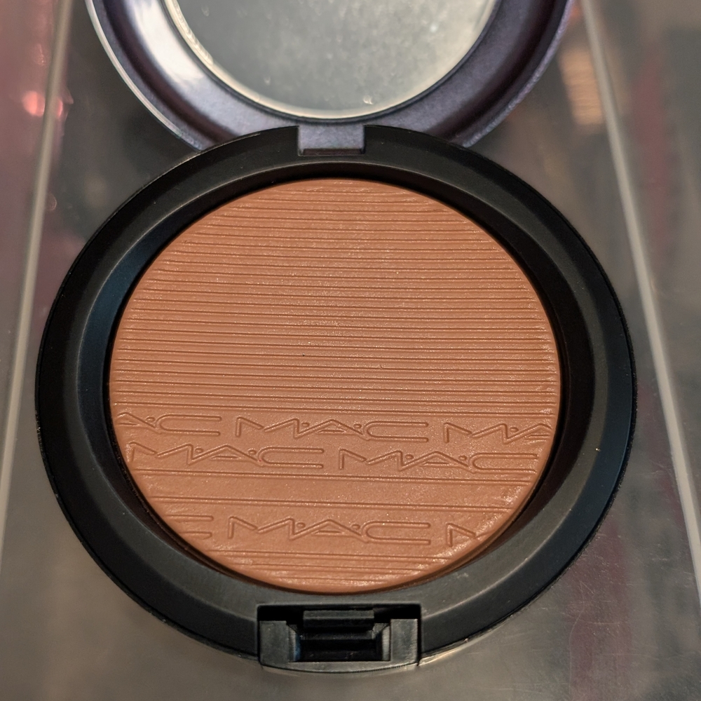 MAC Cosmetics Tan Bronzer Matte Finish
